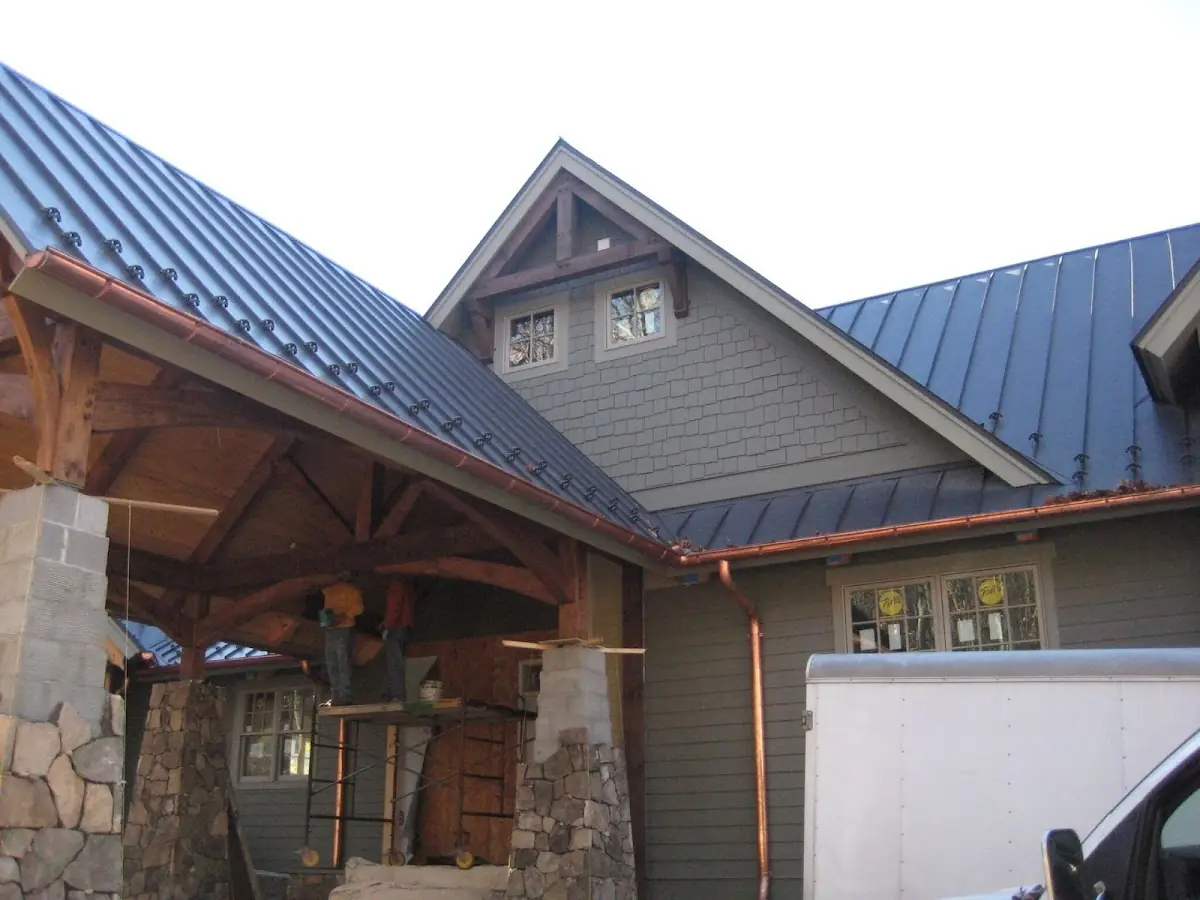 Craftsman Roofing team delivering quality roofing work in MacFarlane Park
